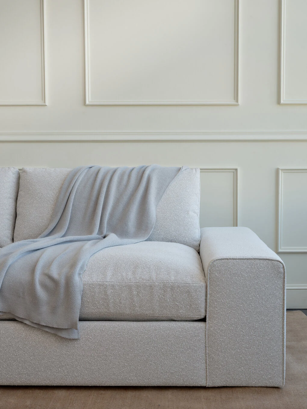 Blumen U Sectional in Natural Latex - Image 5