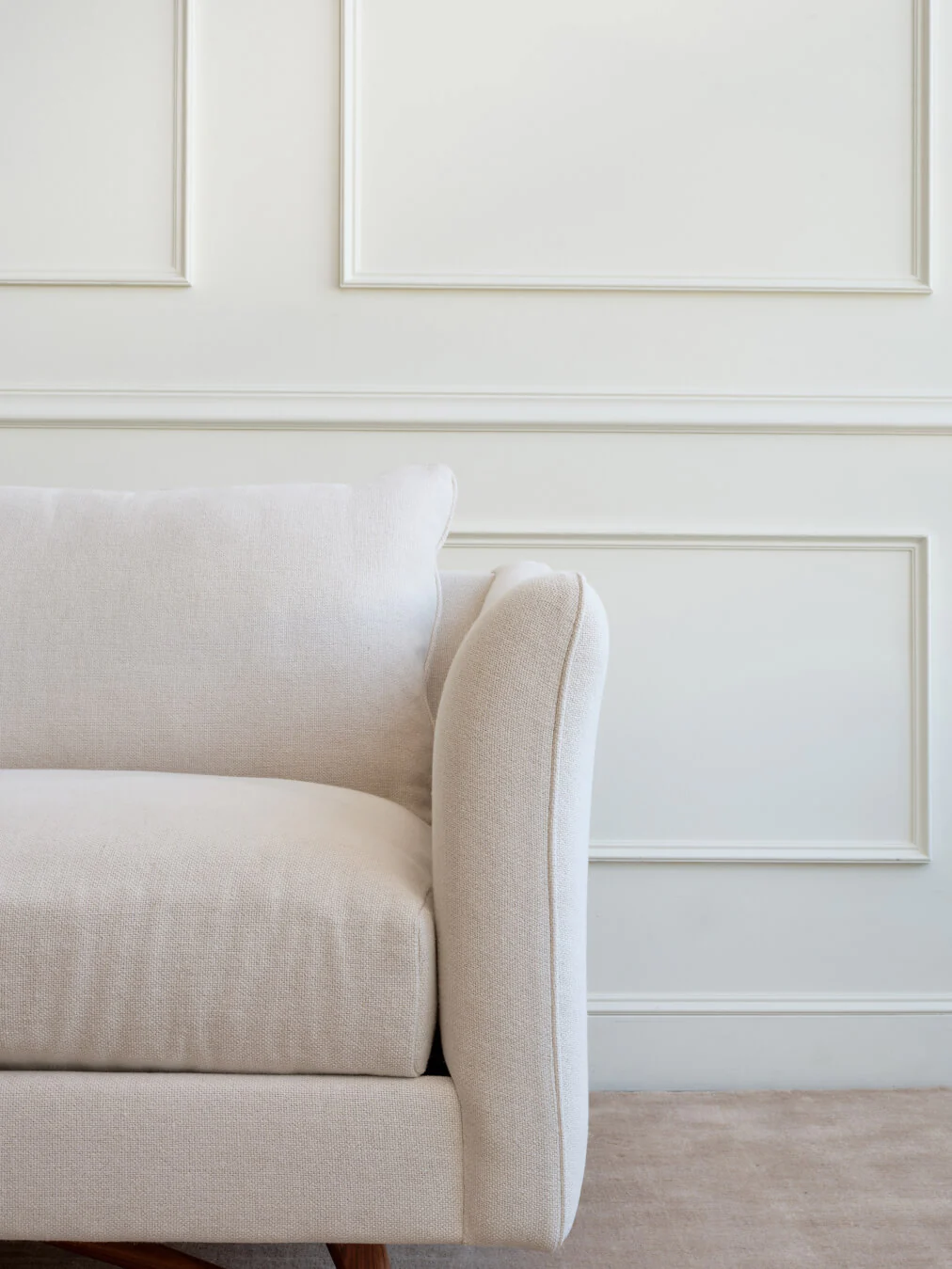 Gio Sofa in Natural Latex - Image 9