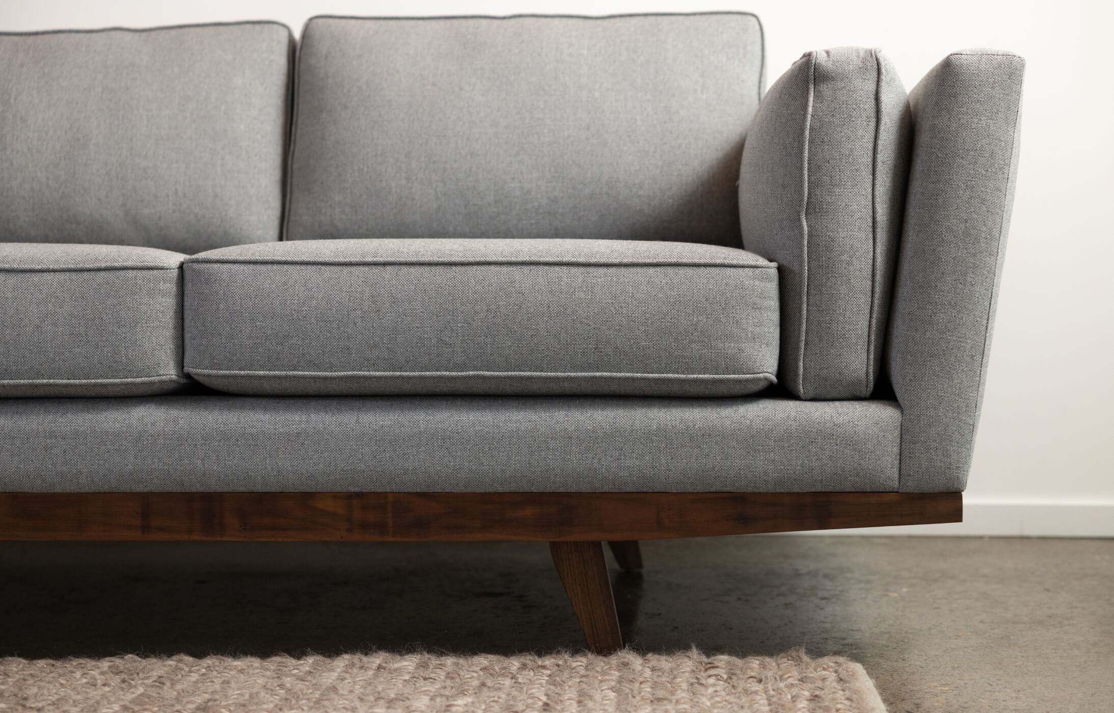 Kirnik Sofa in Natural Latex - Image 19