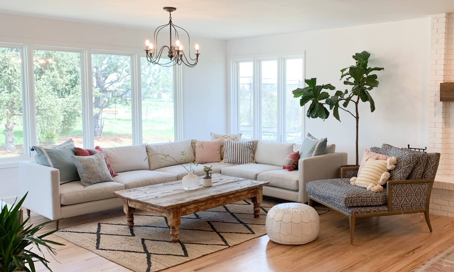 Mota Corner Sectional - Image 3