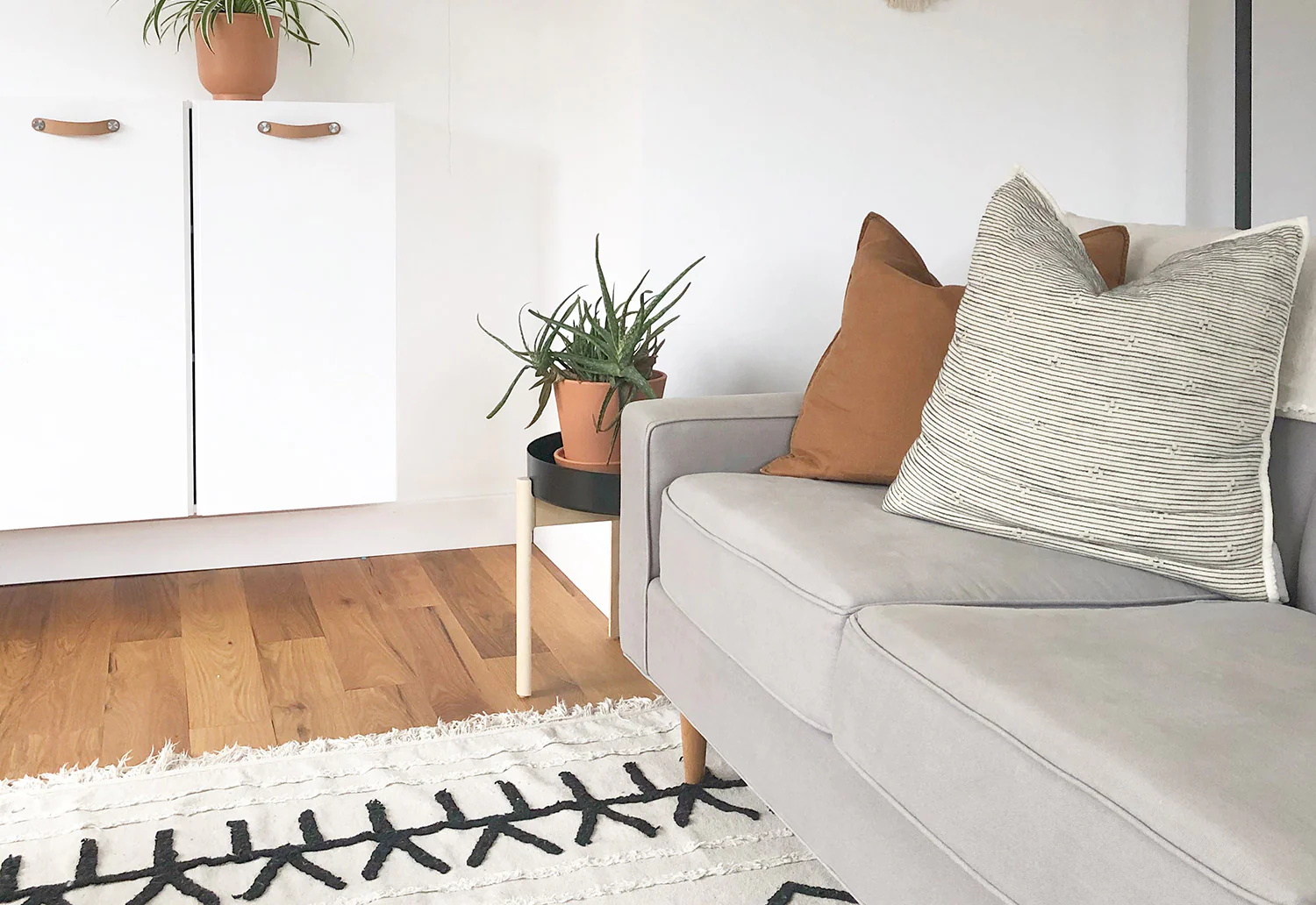 Zavis Sofa - Image 14